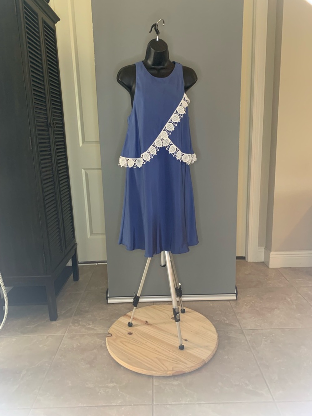 Lovely Tory Burch Silk & Lace Occasion Dress